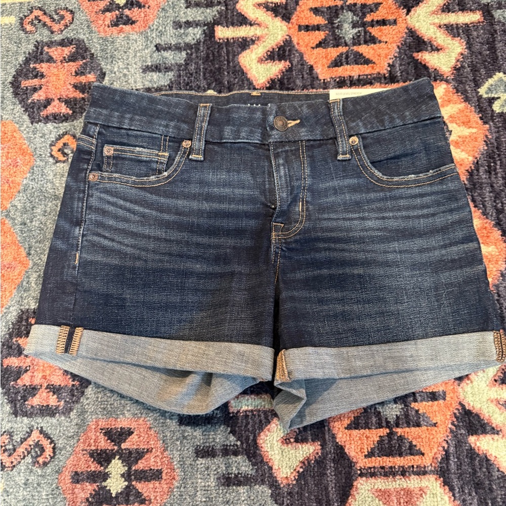 American Eagle Denim Curvy Women's Shorts size 4 NWT